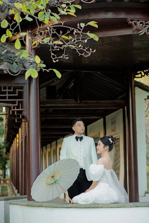 喜宴亭,匠心独运,演绎古典与现代的完美融合 MI家设计百科 喜宴亭,匠心独运,演绎古典与现代的完美融合 喜宴亭,匠心独运,演绎古典与现代的完美融合 MI家设计百科