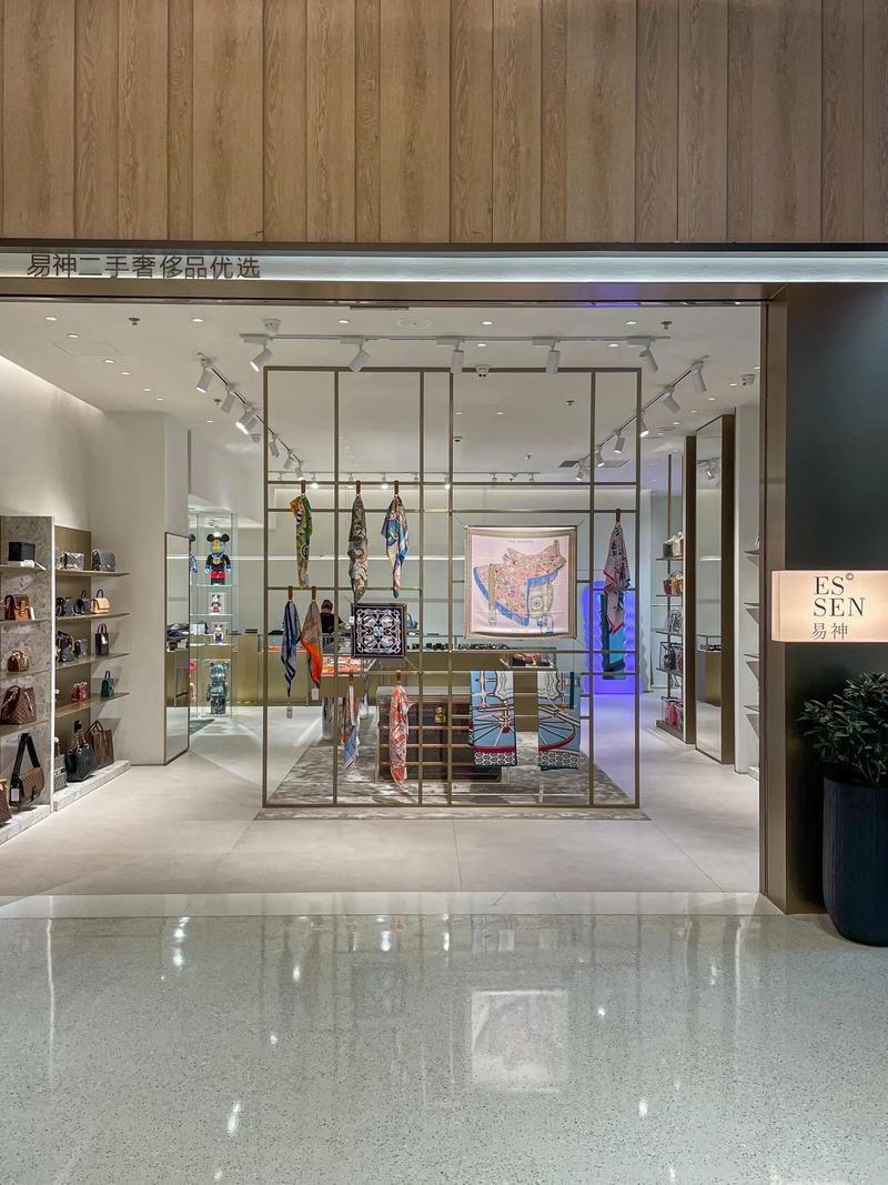匠心独运,焕新时尚_二手奢侈品店铺装修全攻略 MI家设计指南 匠心独运,焕新时尚_二手奢侈品店铺装修全攻略 匠心独运,焕新时尚_二手奢侈品店铺装修全攻略 MI家设计指南