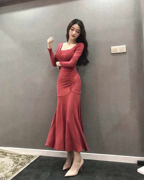 夜店装修中的时尚元素_秋款连衣裙的巧妙运用 MI家设计指南 夜店装修中的时尚元素_秋款连衣裙的巧妙运用 夜店装修中的时尚元素_秋款连衣裙的巧妙运用 MI家设计指南
