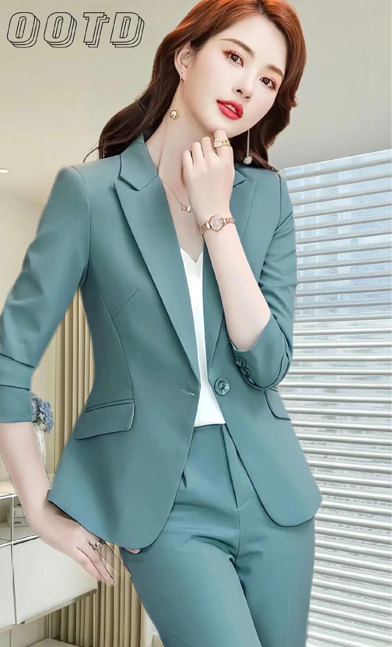 女性修身气质小西装,时尚与舒适的完美结合 MI家公司推荐 女性修身气质小西装,时尚与舒适的完美结合 女性修身气质小西装,时尚与舒适的完美结合 MI家公司推荐