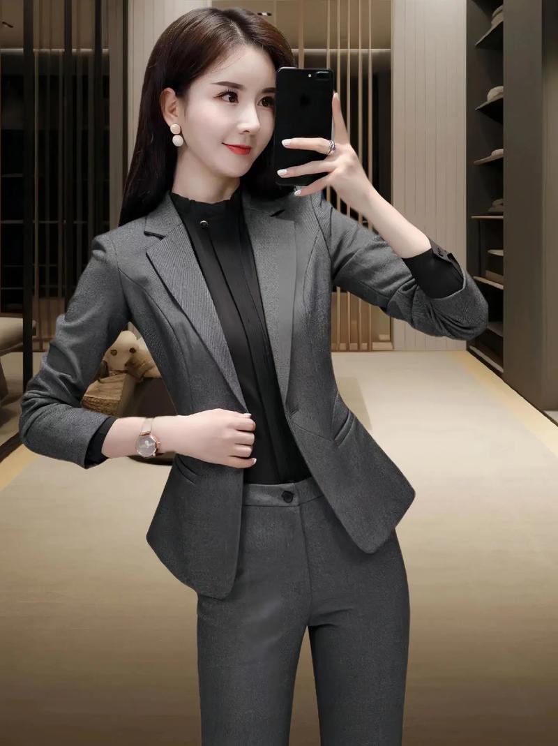 女装套装修身,网红爆款引领时尚潮流 MI家设计百科 女装套装修身,网红爆款引领时尚潮流 女装套装修身,网红爆款引领时尚潮流 MI家设计百科