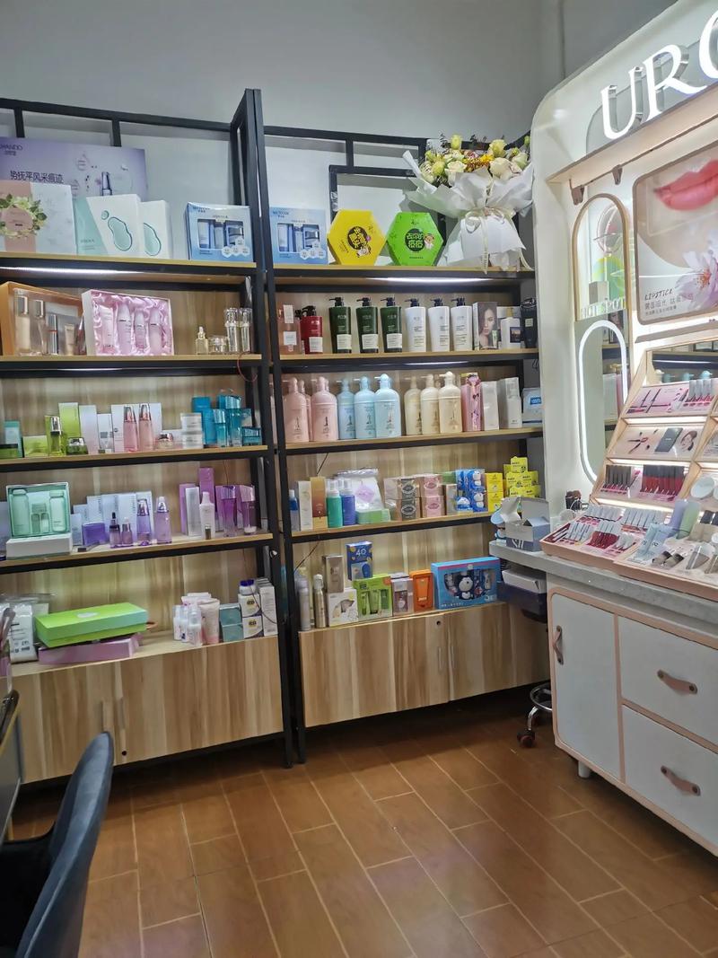 宜兴化妆品门店,匠心独运,打造沉浸式购物体验 MI家设计百科 宜兴化妆品门店,匠心独运,打造沉浸式购物体验 宜兴化妆品门店,匠心独运,打造沉浸式购物体验 MI家设计百科