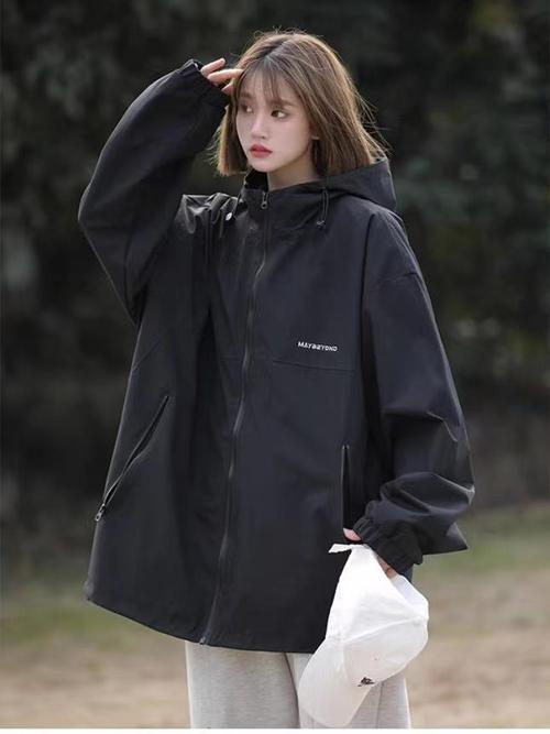 户外冲锋衣套装修身女款,时尚与适用的完美融合 MI家设计百科 户外冲锋衣套装修身女款,时尚与适用的完美融合 户外冲锋衣套装修身女款,时尚与适用的完美融合 MI家设计百科
