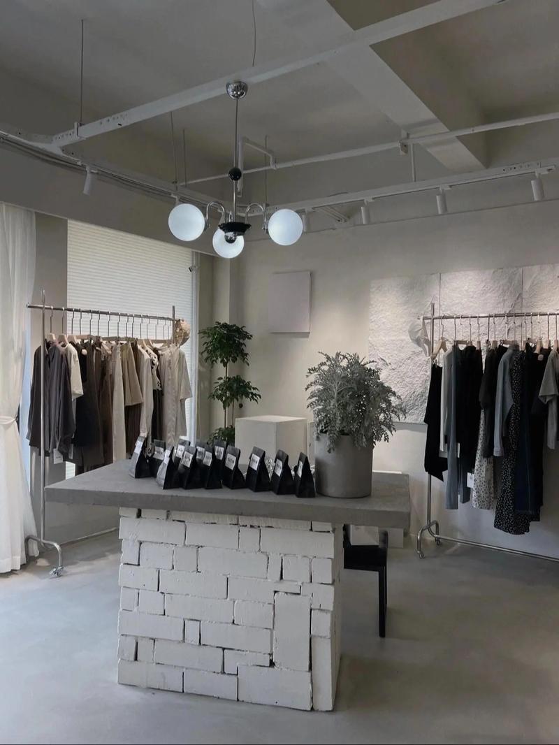 打造高级感服装店装修,品味与风格的完美融合 MI家装修攻略 打造高级感服装店装修,品味与风格的完美融合 打造高级感服装店装修,品味与风格的完美融合 MI家装修攻略