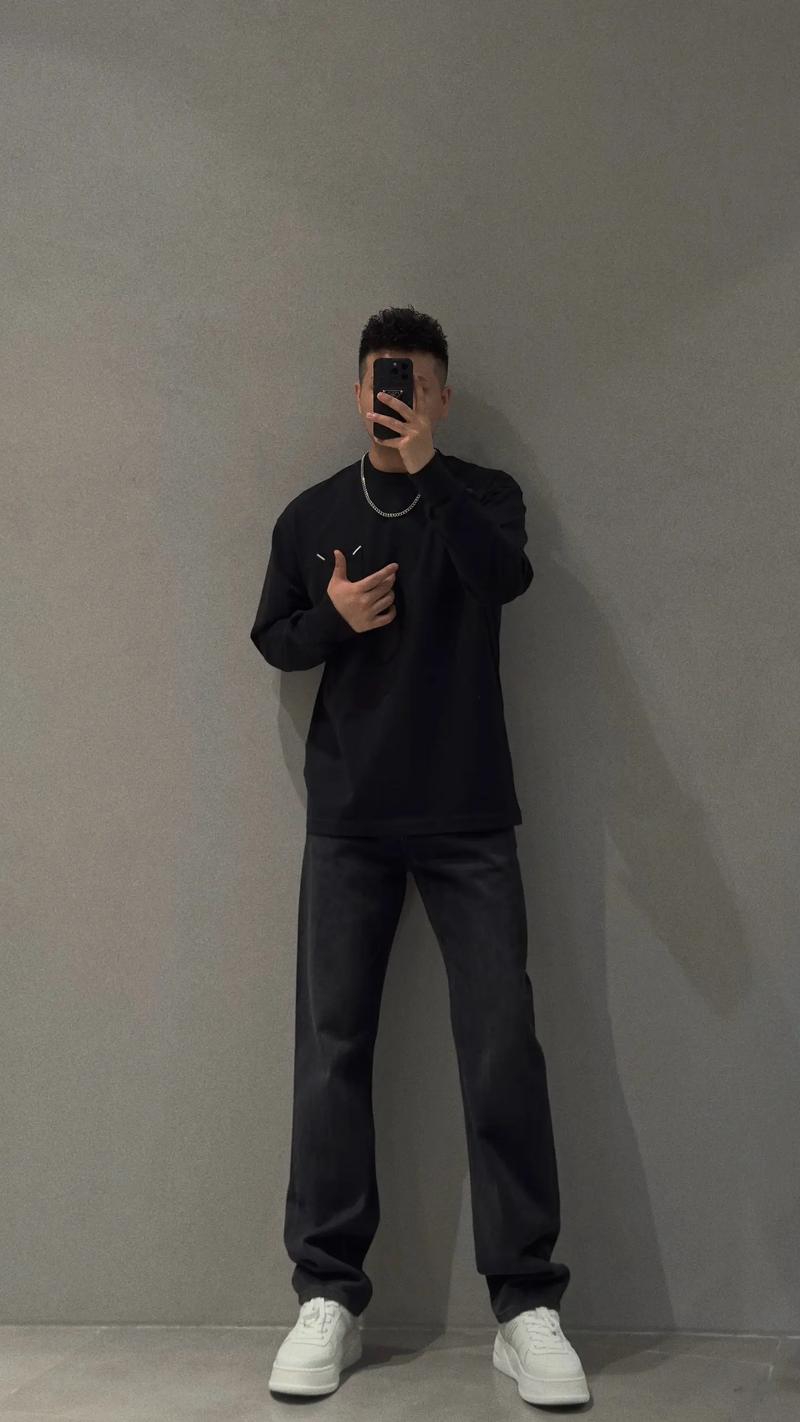 男装修身卫衣爆款新款,潮流与舒适并存,打造个性化穿搭新风尚 MI家设计指南 男装修身卫衣爆款新款,潮流与舒适并存,打造个性化穿搭新风尚 男装修身卫衣爆款新款,潮流与舒适并存,打造个性化穿搭新风尚 MI家设计指南