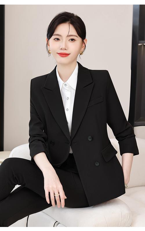 精致线条,优雅风范_女款西服套装修身版详细分析 MI家公司推荐 精致线条,优雅风范_女款西服套装修身版详细分析 精致线条,优雅风范_女款西服套装修身版详细分析 MI家公司推荐